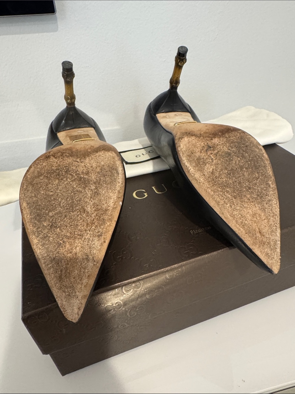 Gucci Black Leather Pointed Pumps with Gold-Tone Bamboo Heel - Picture 2 of 5